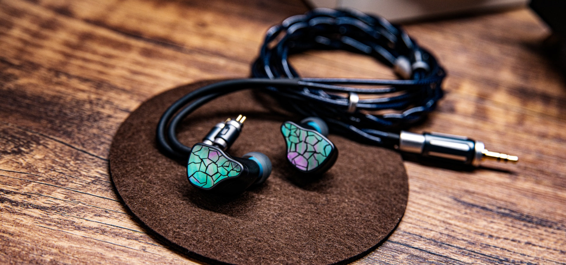 slider image slider_item_dVwmVb